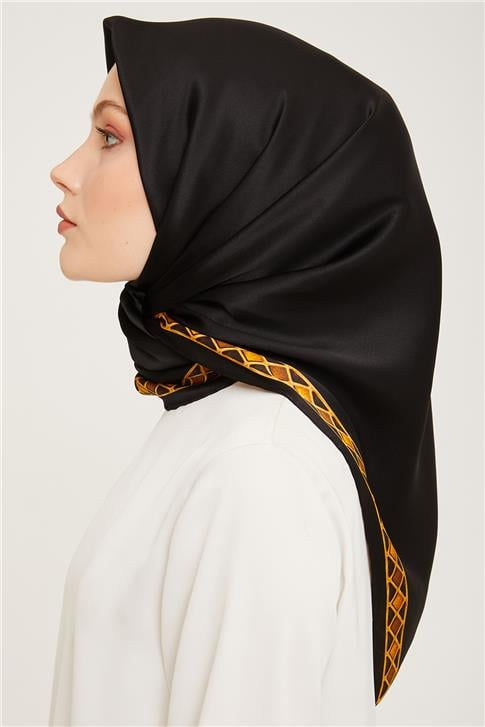 Armine Sura İpek Eşarp 23Ka9057 31 03