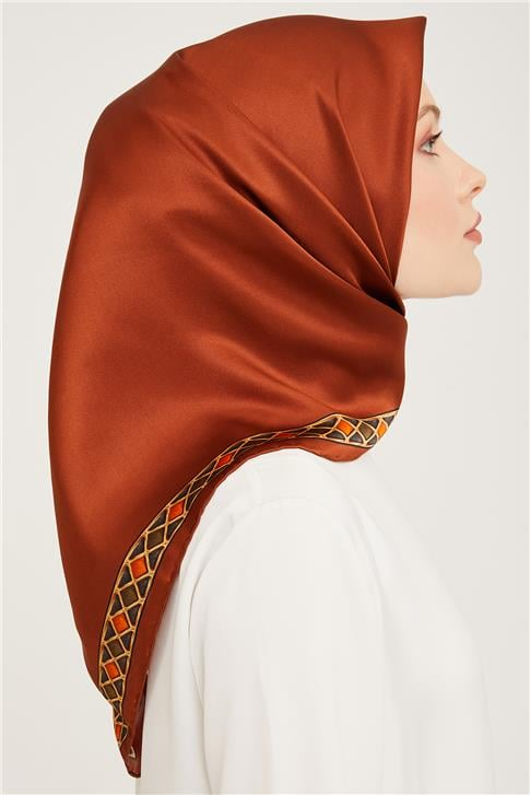 Armine Sura İpek Eşarp 23Ka9057 31 32