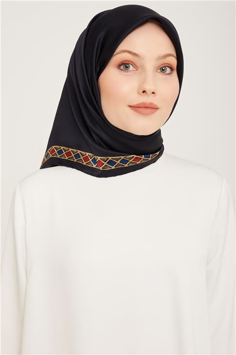 Armine Sura İpek Eşarp 23Ka9057 31 36