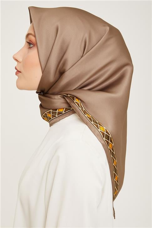 Armine Sura İpek Eşarp 23Ka9057 31 52