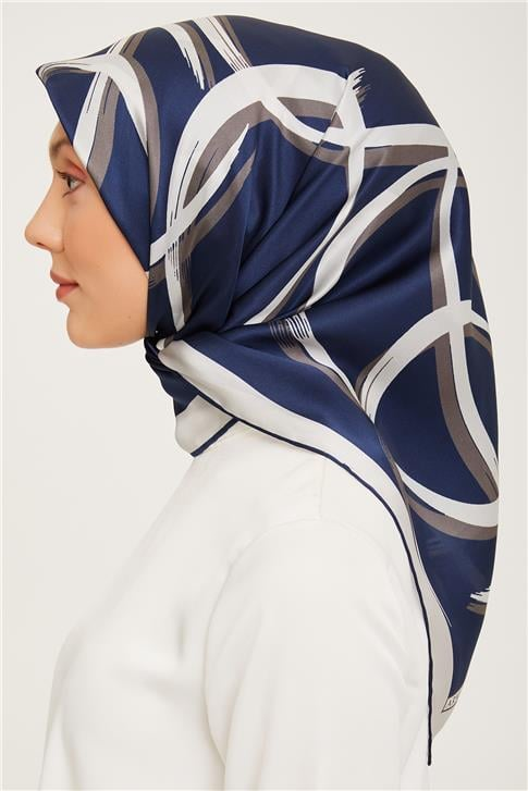 Armine Sura İpek Eşarp 23Ka9059 04