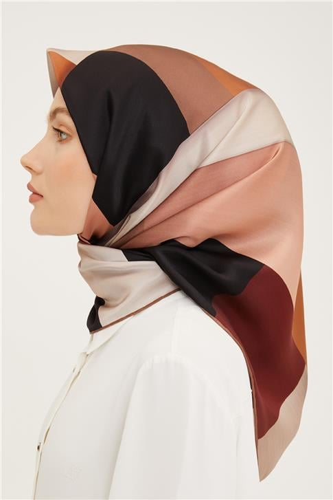 Armine Sura İpek Eşarp 23Ya8918 01
