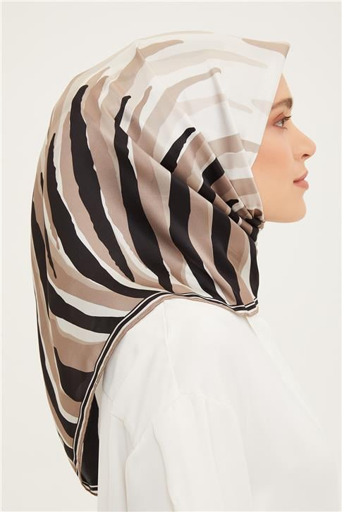 Armine Sura İpek Eşarp 23Ya8919 04