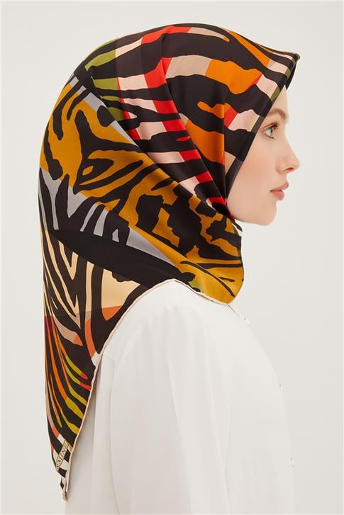 Armine Sura İpek Eşarp 23Ya8950 01