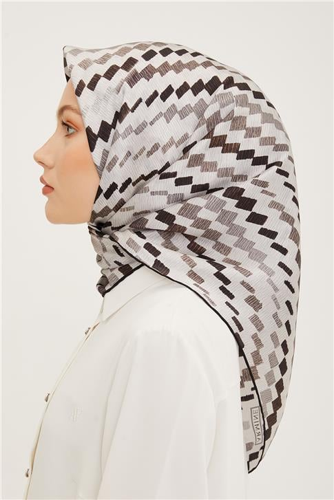 Armine Sura İpek Eşarp 23Ya8954 06