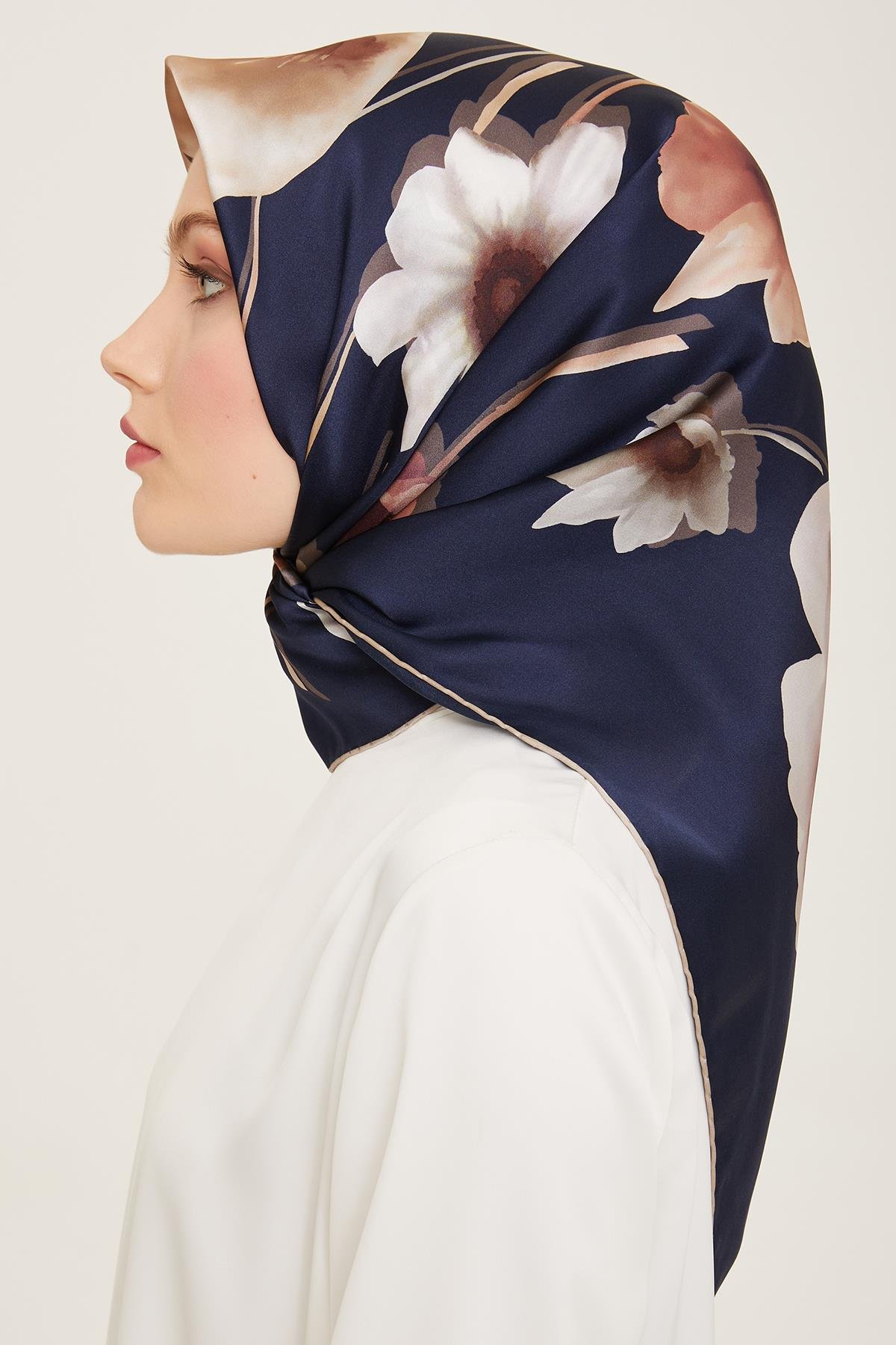 Armine Sura İpek Eşarp 9105-34
