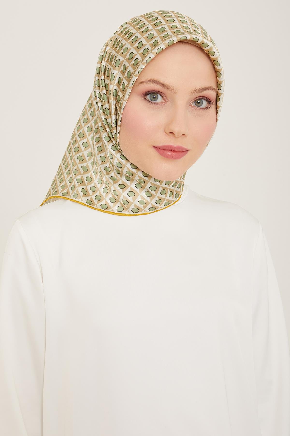Armine Sura İpek Eşarp 9109-33