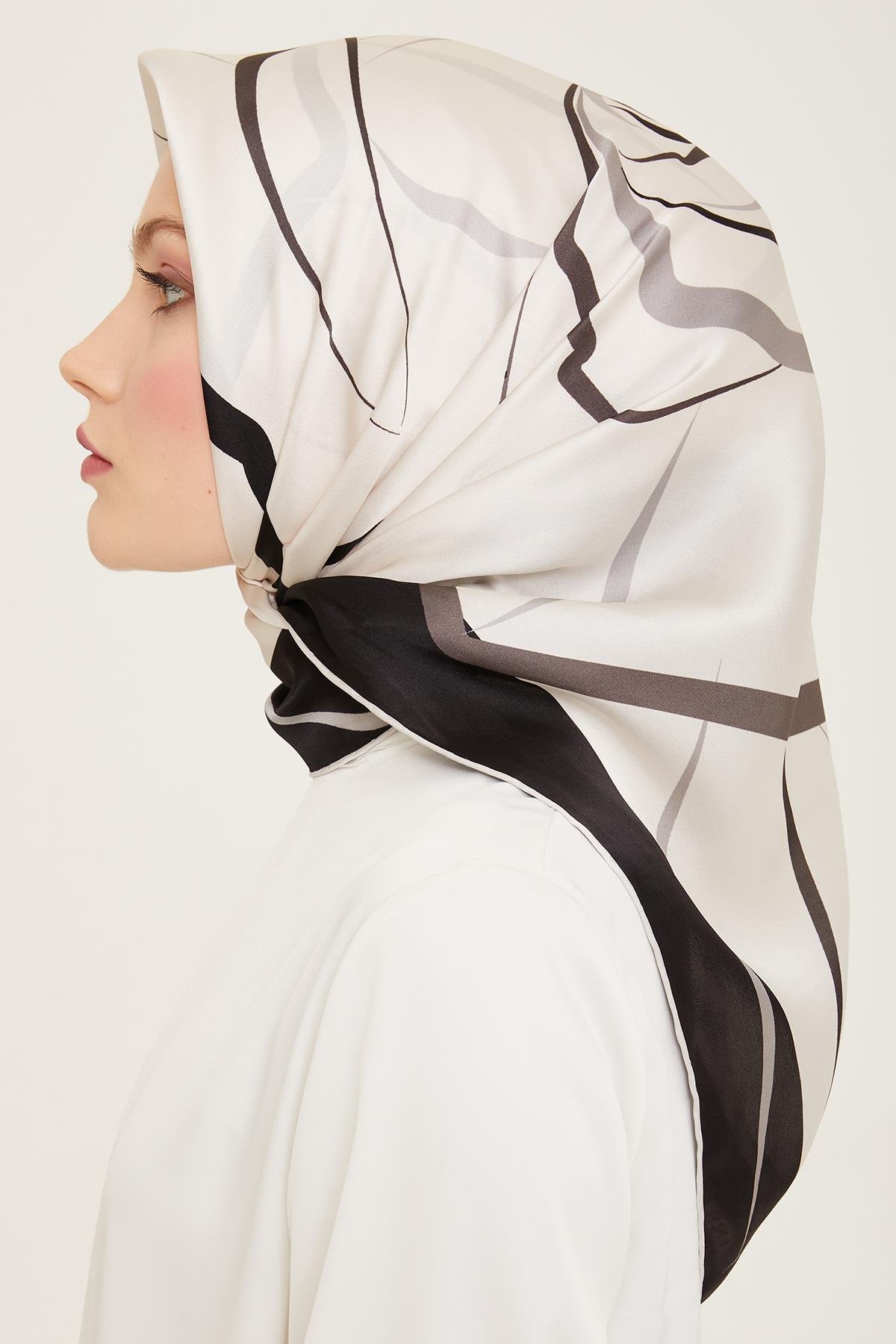 Armine Sura İpek Eşarp 9115-85