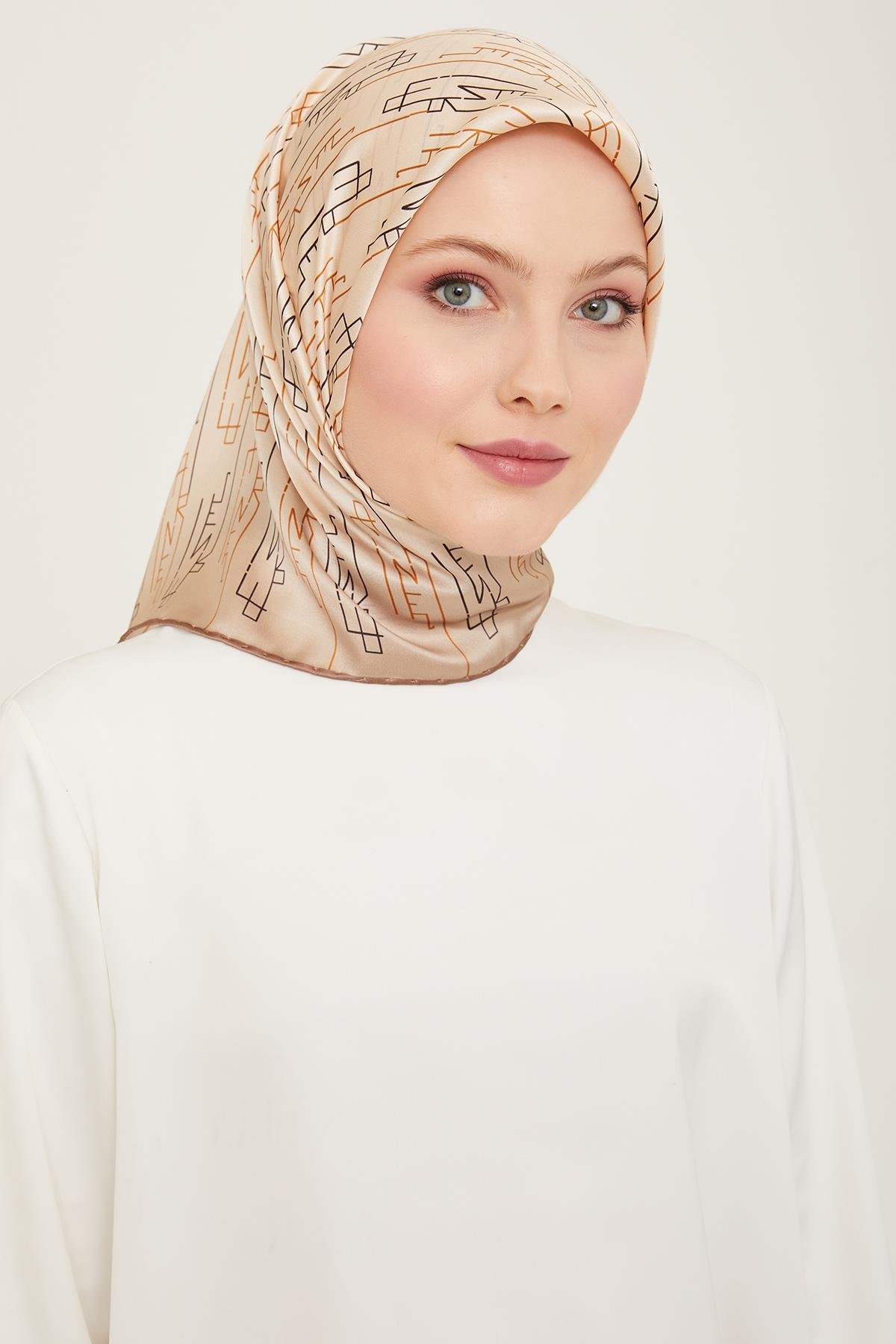Armine Sura İpek Eşarp 9142-52