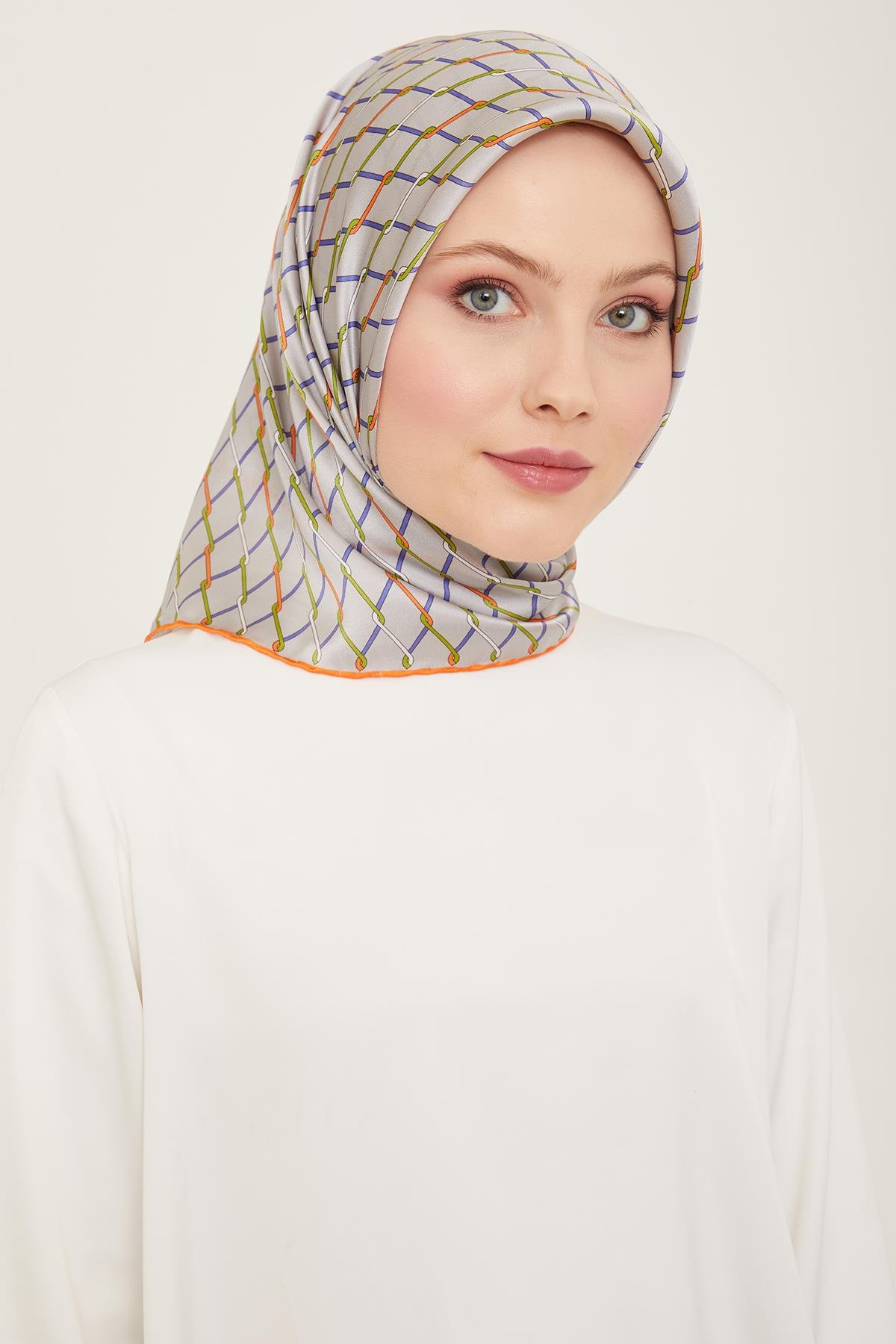 Armine Sura İpek Eşarp 9152-31