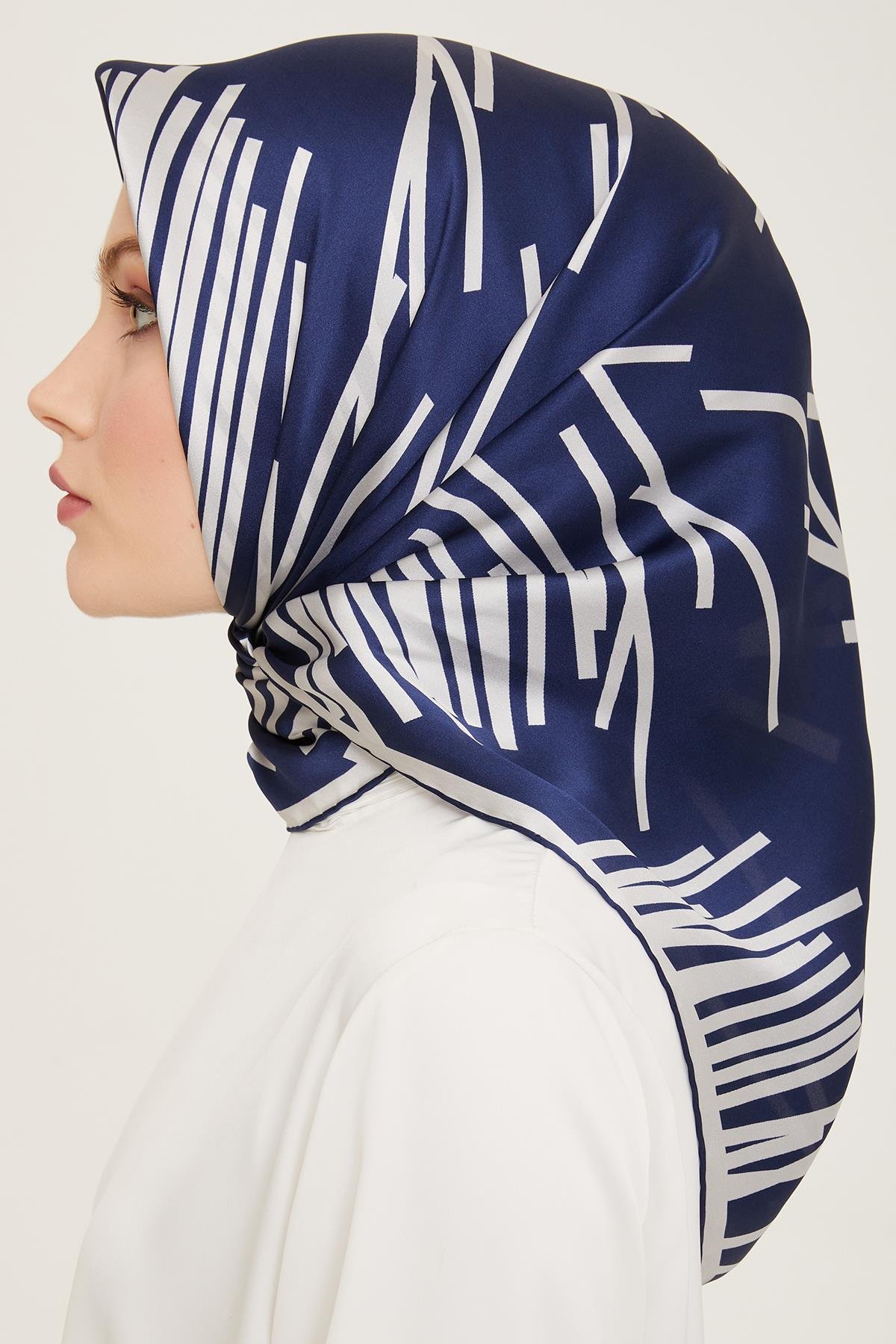 Armine Sura İpek Eşarp 9157-52