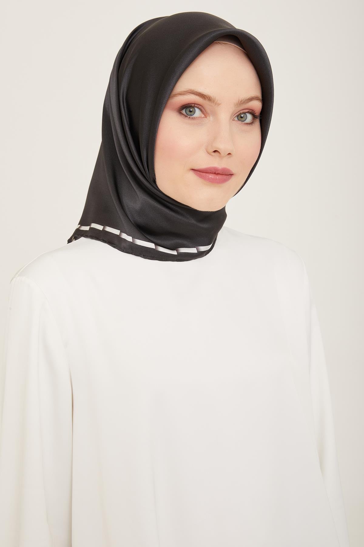 Armine Sura İpek Eşarp 9165-52
