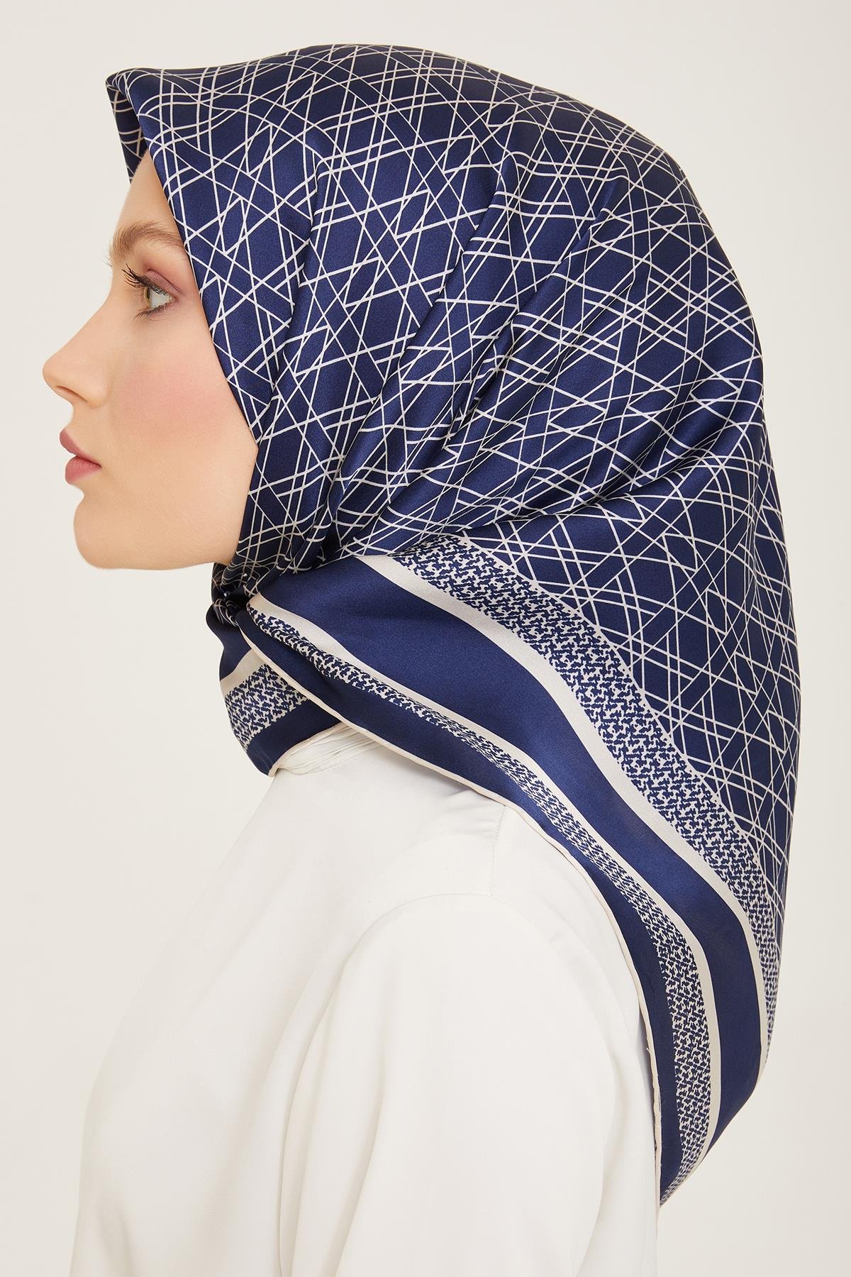Armine Sura İpek Eşarp 9167-03