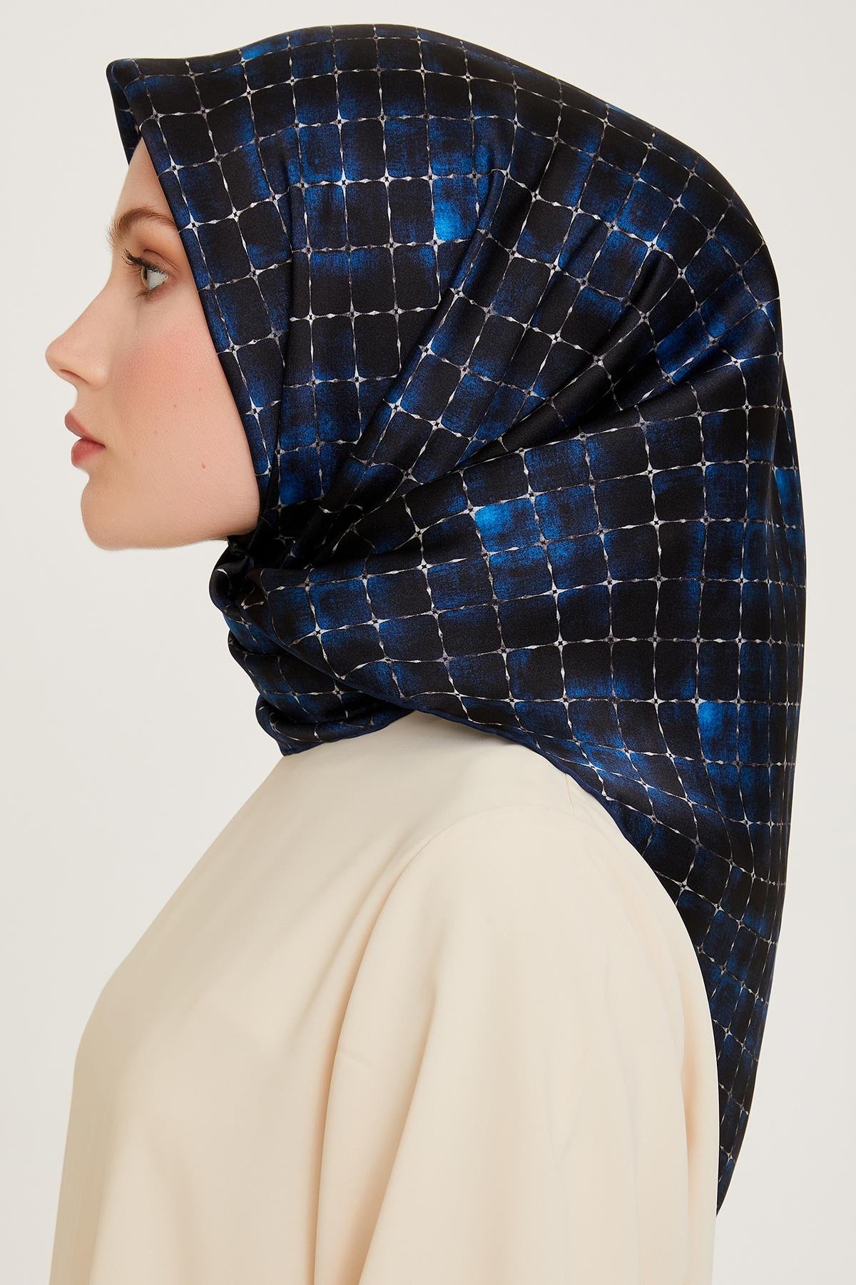 Armine Sura İpek Eşarp 9259-01