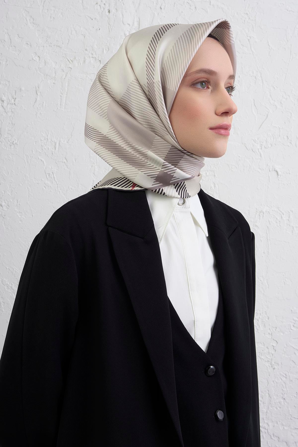 Armine Sura İpek Eşarp 9418-82