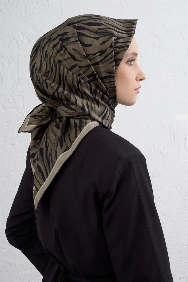 Armine Sura İpek Eşarp 9435-40