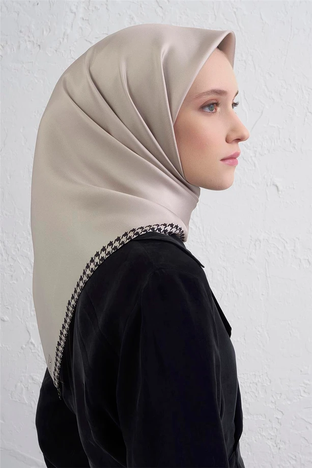 Armine Sura İpek Eşarp 9443-01