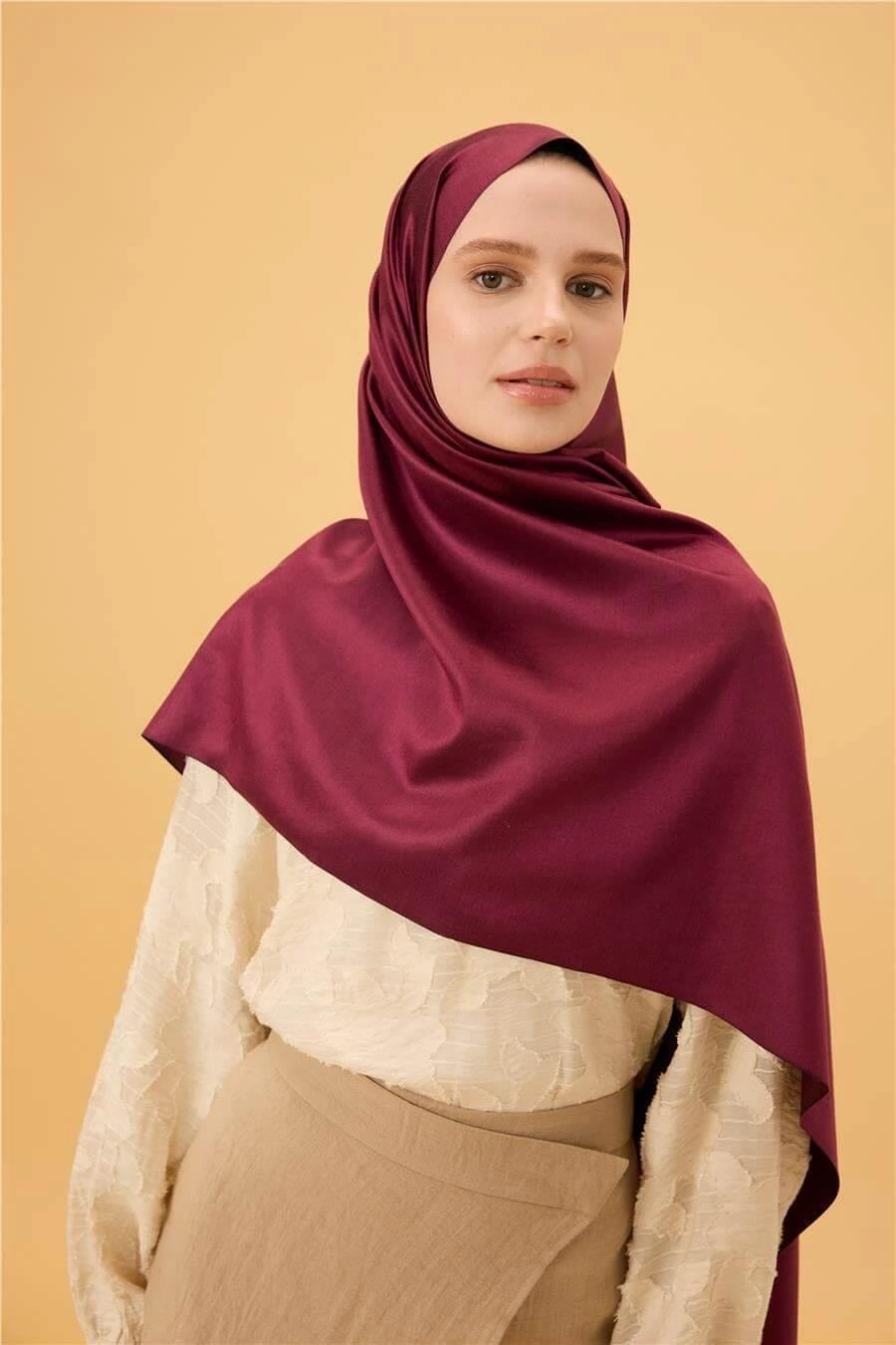 Bordo Düz Çift Taraflı İpek Şal Modeli