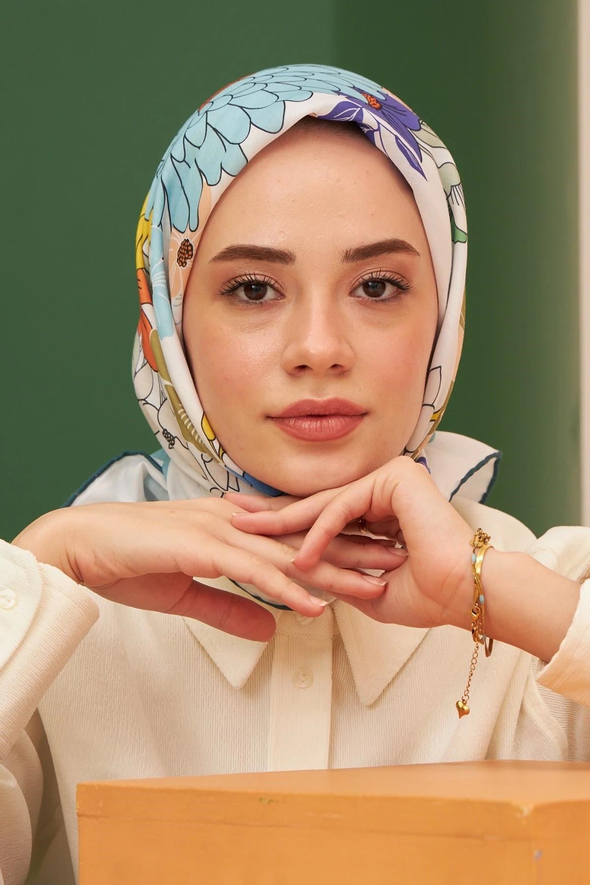 Hazal Su Yeşili Mavi Pamuk Viskon Eşarp Modeli