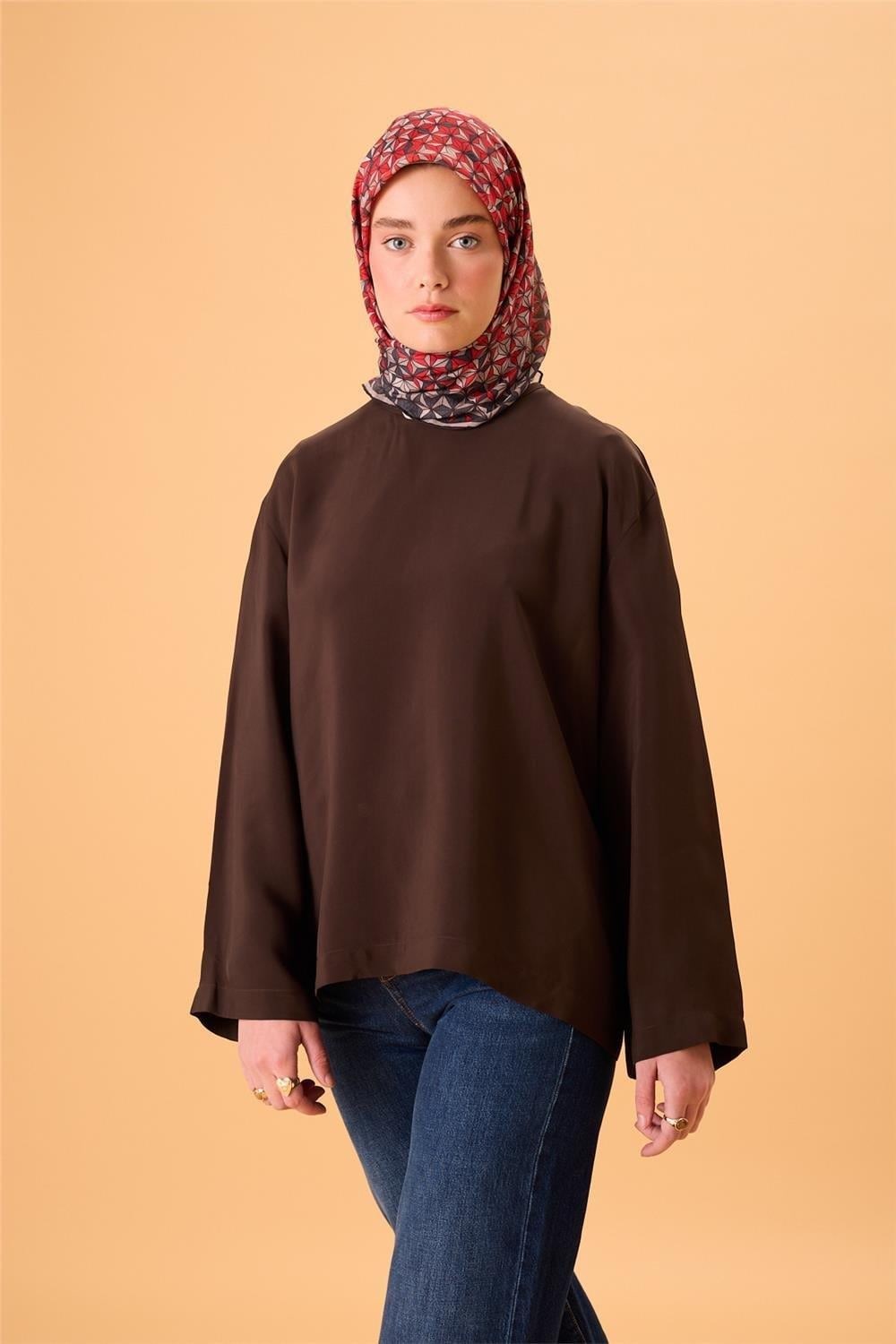 İnce Pamuk Soft Eşarp Antrasit-Kırmızı Geometrik Desenli Tok Duruşlu 90x90