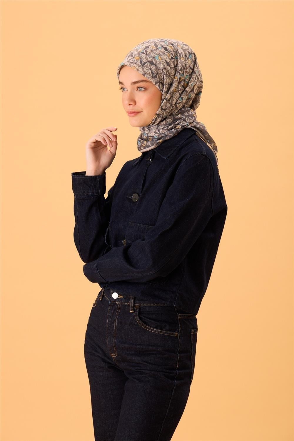 İnce Pamuk Soft Eşarp Antrasit Sarı Mavi Krem Vizon Desenli Kaymaz Dokulu Tok Duruşlu 90x90