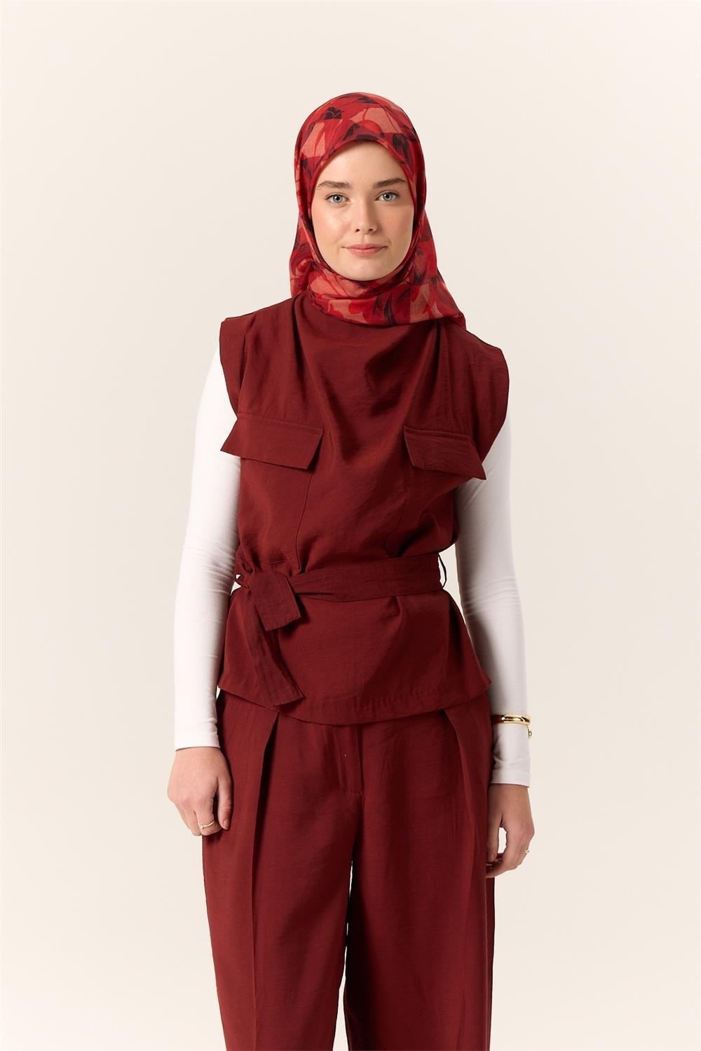 İnce Pamuk Soft Eşarp Bordo-Kırmızı Desenli Kaymaz Dokulu Tok Duruşlu 90x90