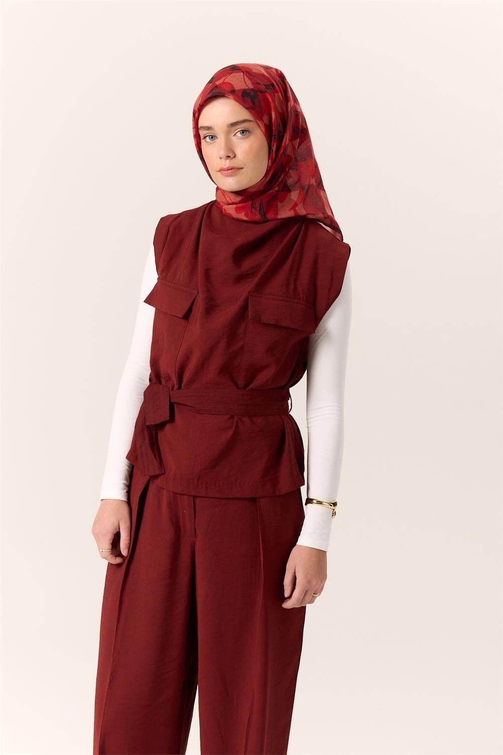 İnce Pamuk Soft Eşarp Bordo-Kırmızı Desenli Kaymaz Dokulu Tok Duruşlu 90x90