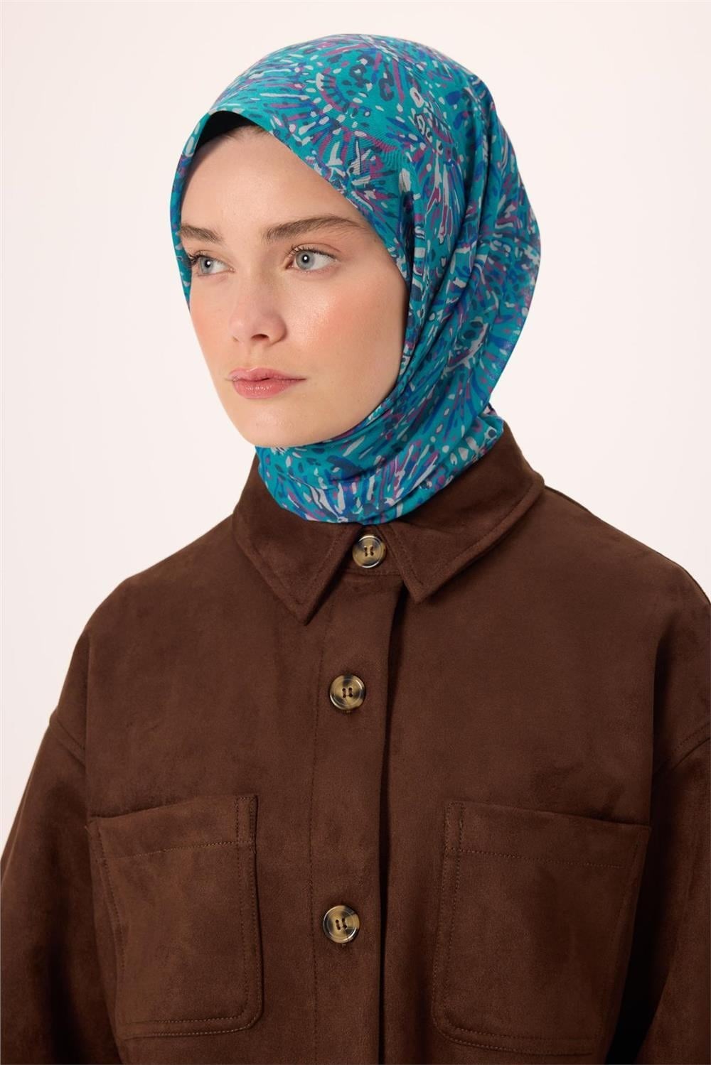 İnce Pamuk Soft Eşarp Eflatun-Gece Mavisi Desenli Kaymaz Dokulu Tok Duruşlu 90x90