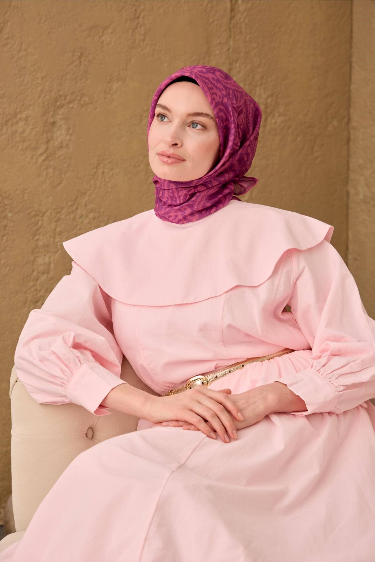 İnce Pamuk Soft Eşarp Fuşya-Pembe-Mürdüm Desenli Nefes Alan Tok Duruşlu 90x90