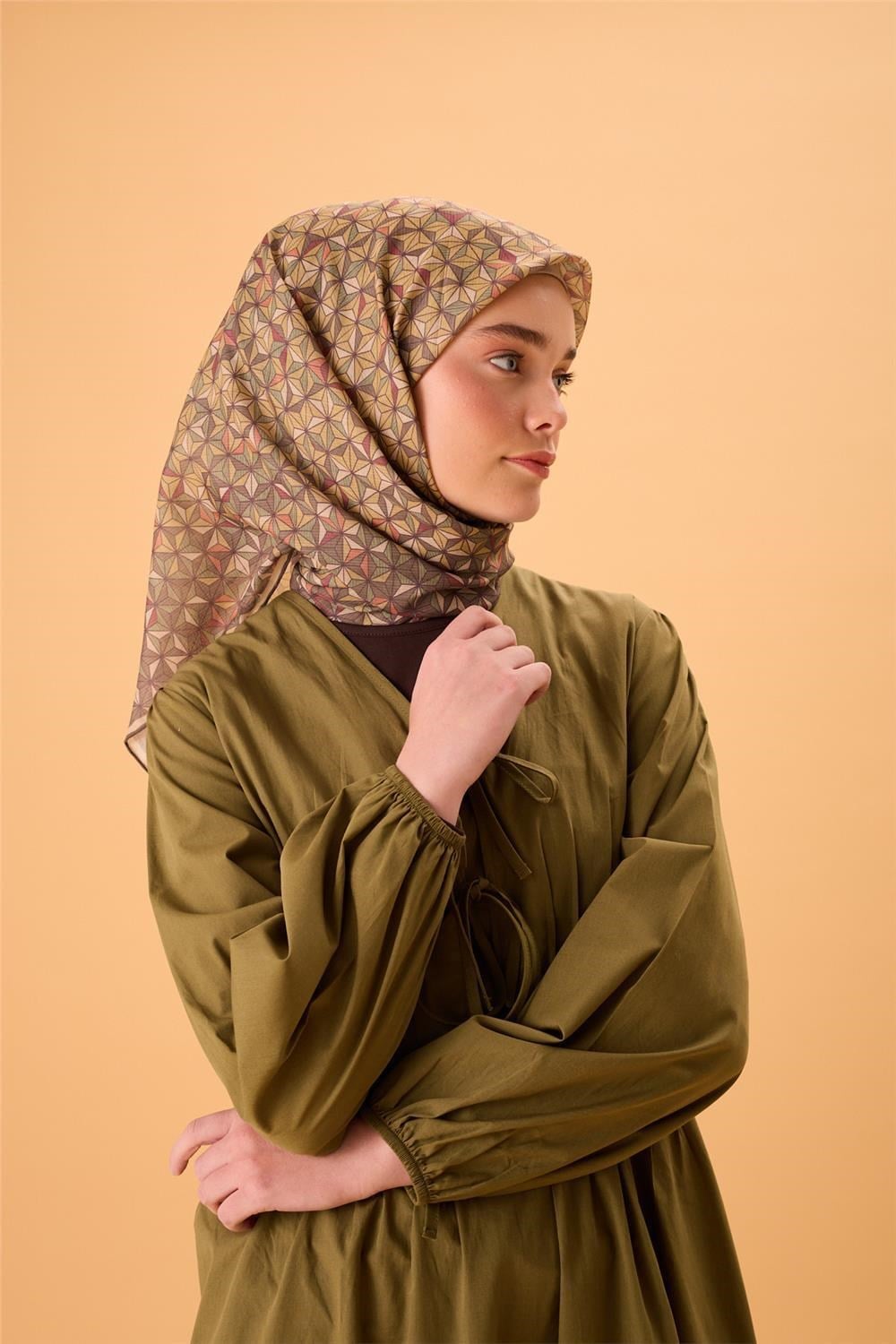 İnce Pamuk Soft Eşarp Haki Sarı Turuncu Bordo Desenli Kaymaz Dokulu Tok Duruşlu 90x90