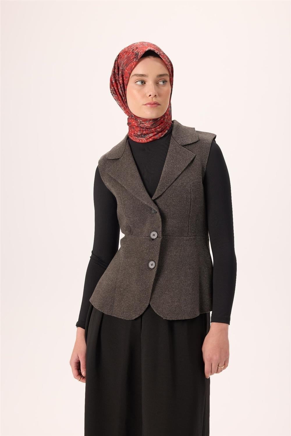 İnce Pamuk Soft Eşarp Kırmızı-Antrasit Desenli Kaymaz Dokulu Tok Duruşlu 90x90