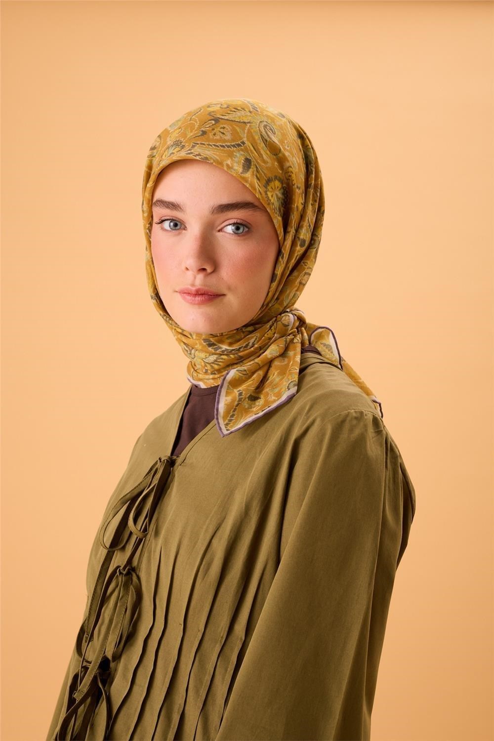 İnce Pamuk Soft Eşarp Koyu Turuncu-Su Yeşili Desenli Kaymaz Dokulu Tok Duruşlu 90x90