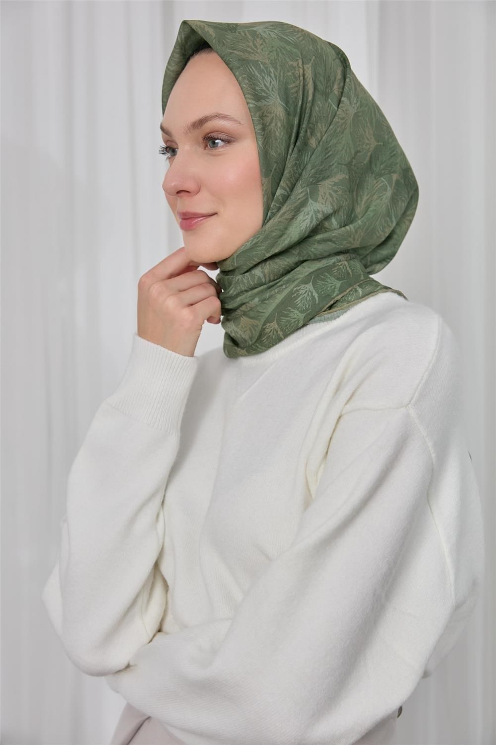 İnce Pamuk Soft Eşarp Koyu Vizon Yaprak Desenli Hafif Dokulu 90x90