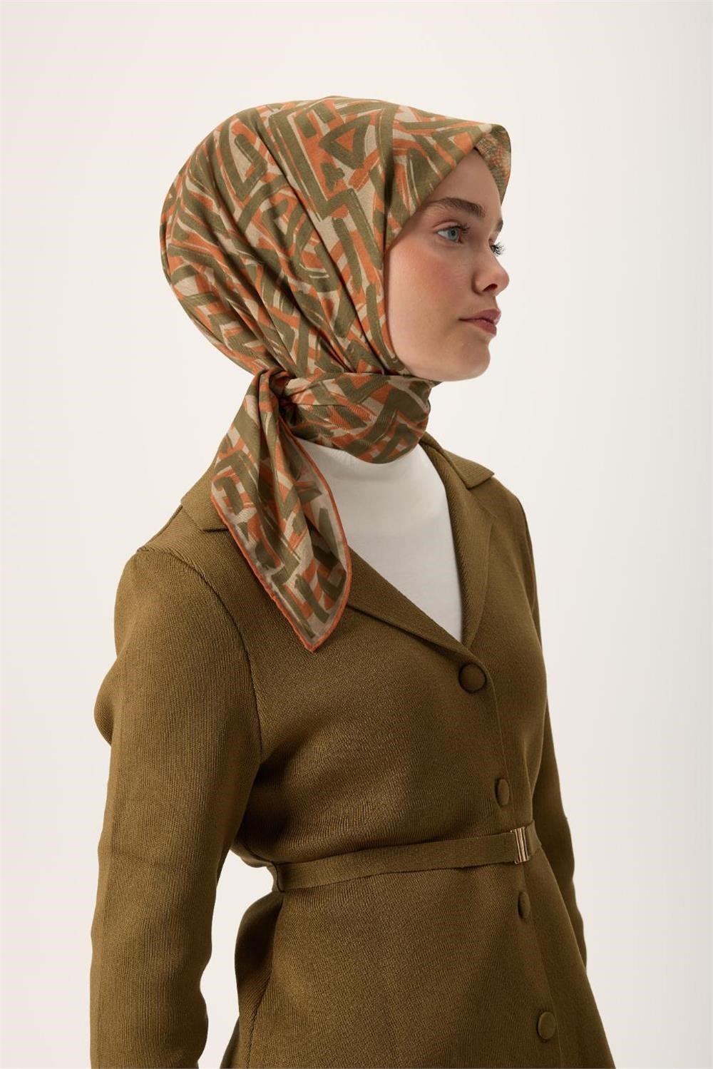 İnce Pamuk Soft Eşarp Küf Yeşili Turuncu Haki Desenli Nefes Alan 90x90