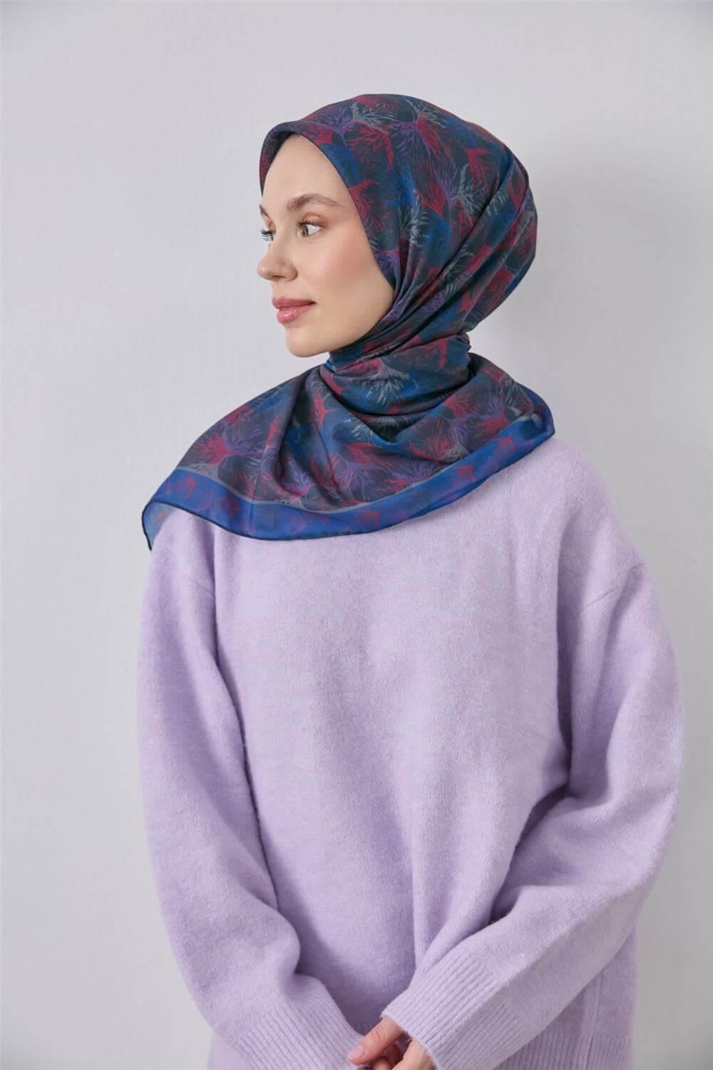 İnce Pamuk Soft Eşarp Lacivert Yaprak Desenli Hafif Dokulu 90x90