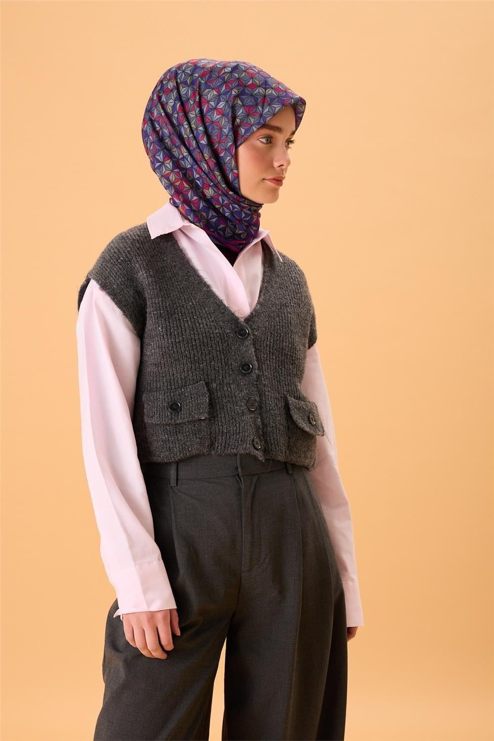 İnce Pamuk Soft Eşarp Mor-Fıstık Yeşili-Gri-Fuşya Desenli Nefes Alan Kaymaz Dokulu 90x90