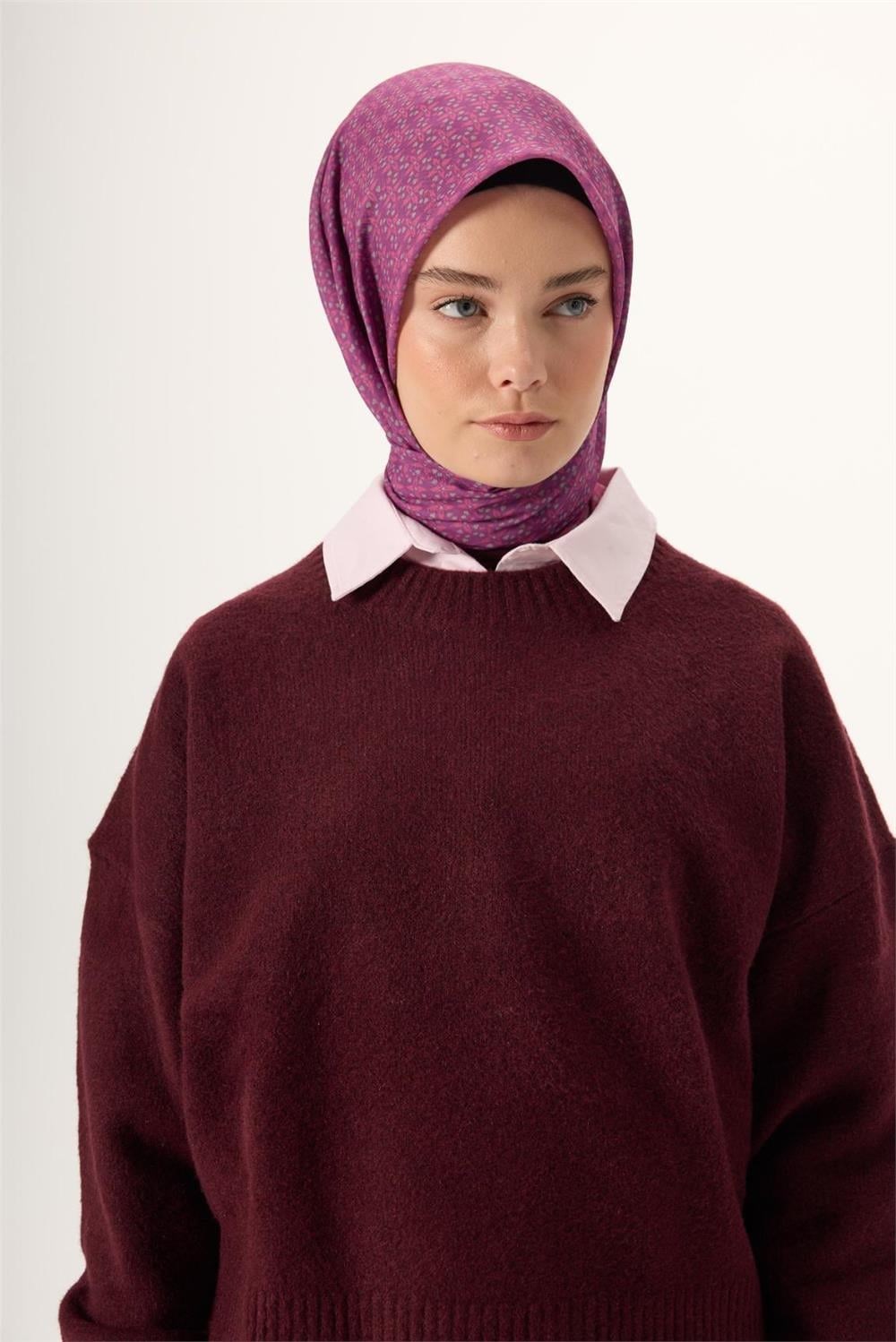 İnce Pamuk Soft Eşarp Mor-Pembe-Gri Düz Desenli Kaymaz Dokulu 90x90