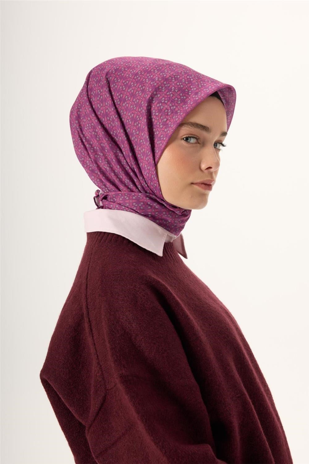 İnce Pamuk Soft Eşarp Mor-Pembe-Gri Düz Desenli Kaymaz Dokulu 90x90