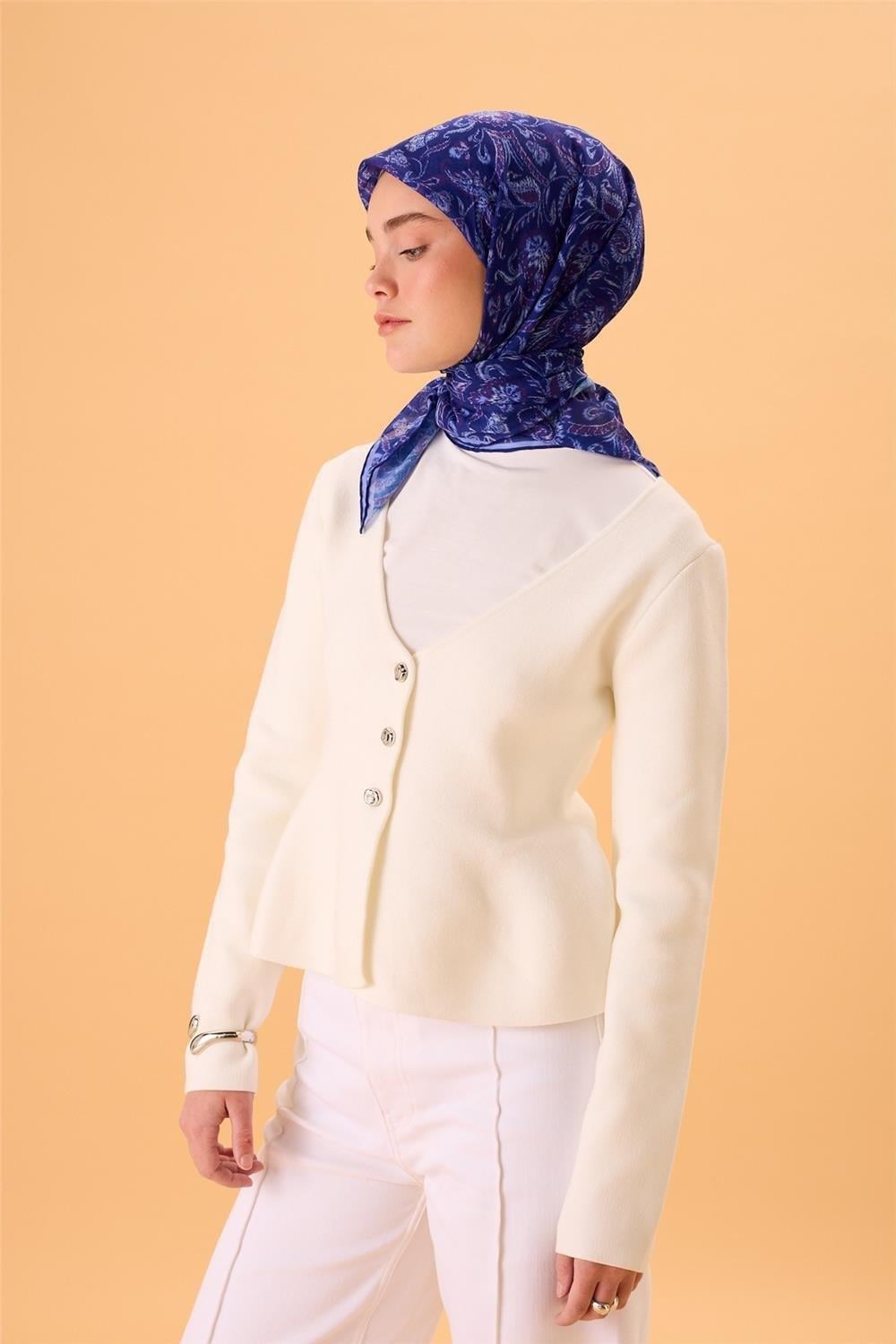 İnce Pamuk Soft Eşarp Morcivert-Lila Desenli Tok Duruşlu 90x90