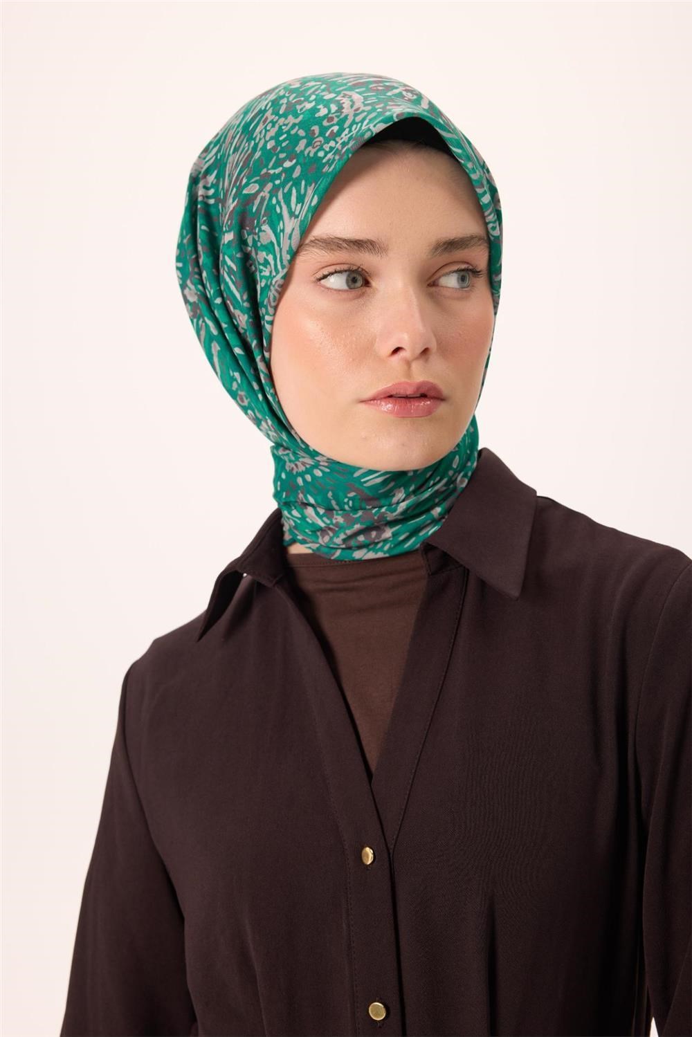İnce Pamuk Soft Eşarp Petrol Yeşili-Patina Desenli Kaymaz Dokulu Tok Duruşlu 90x90