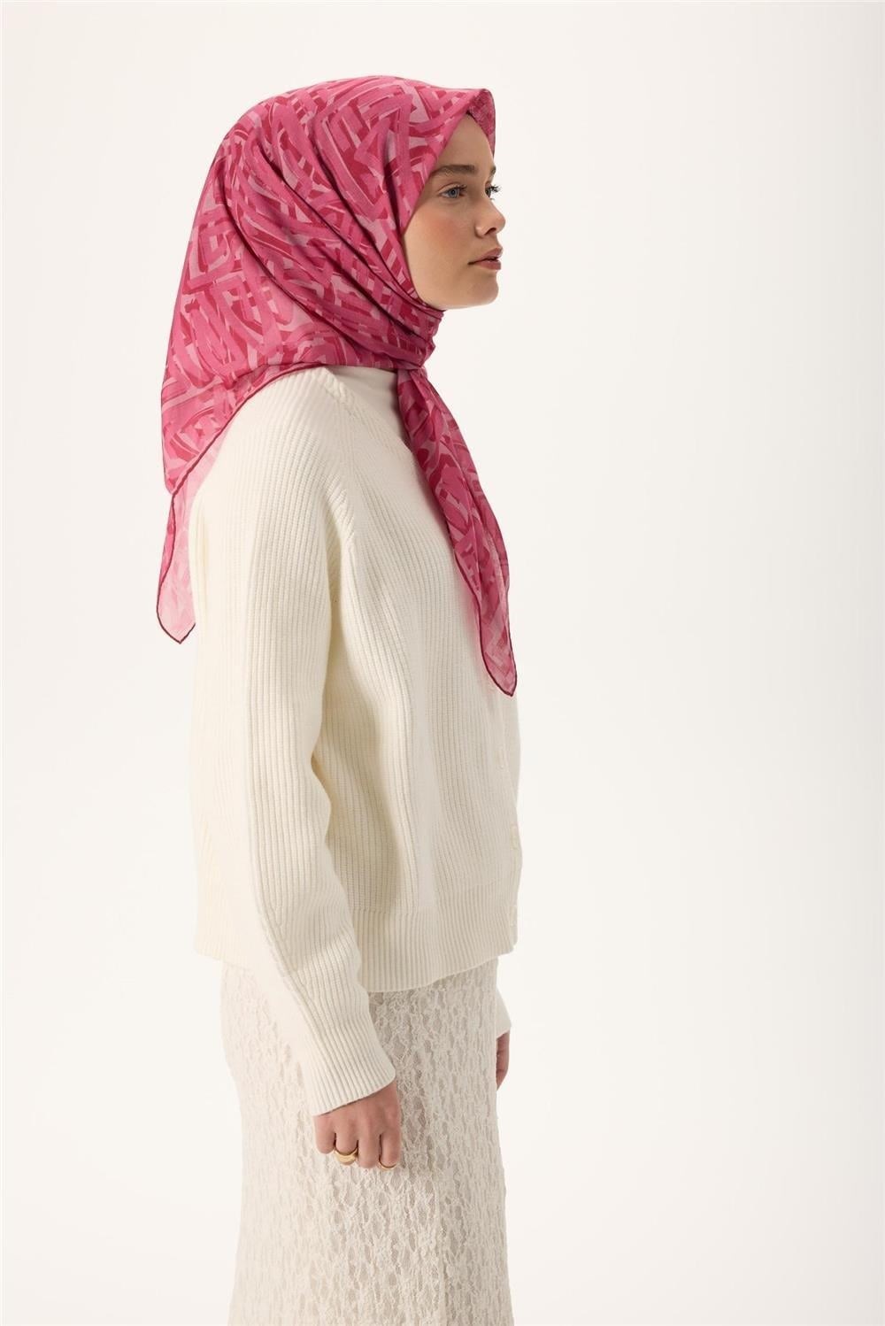 İnce Pamuk Soft Eşarp Pudra Pembe Ahududu Desenli Nefes Alan 90x90