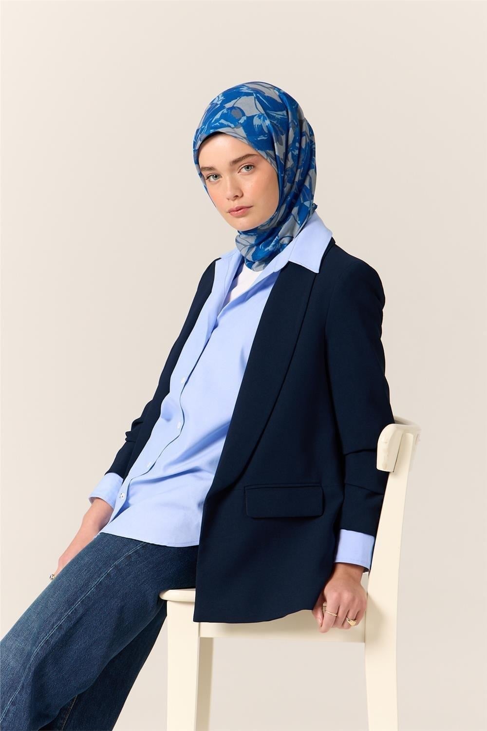 İnce Pamuk Soft Eşarp Saks-Gri Desenli Nefes Alan Tok Duruşlu 90x90