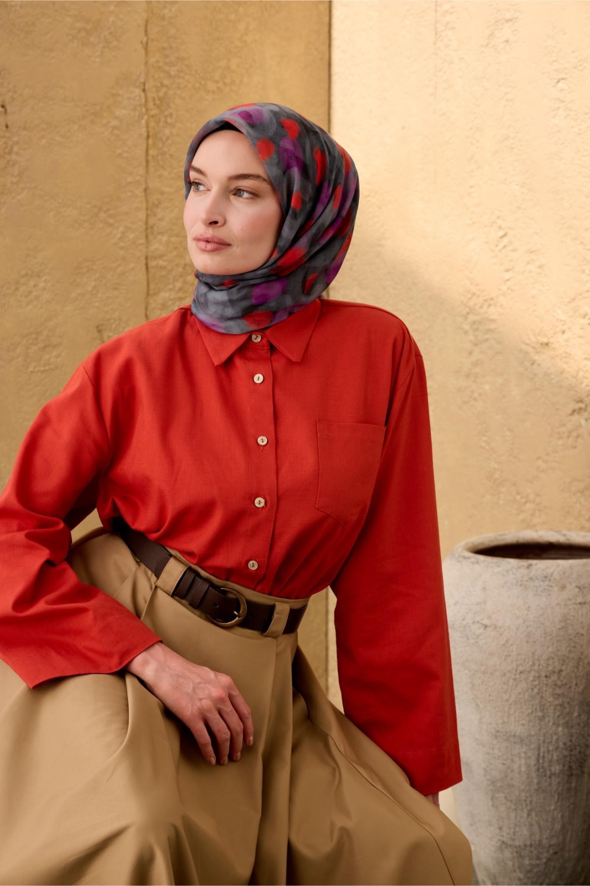 İnce Pamuk Soft Eşarp Siyah-Füme-Gri-Erguvan Desenli Kaymaz Dokulu Nefes Alan 90x90