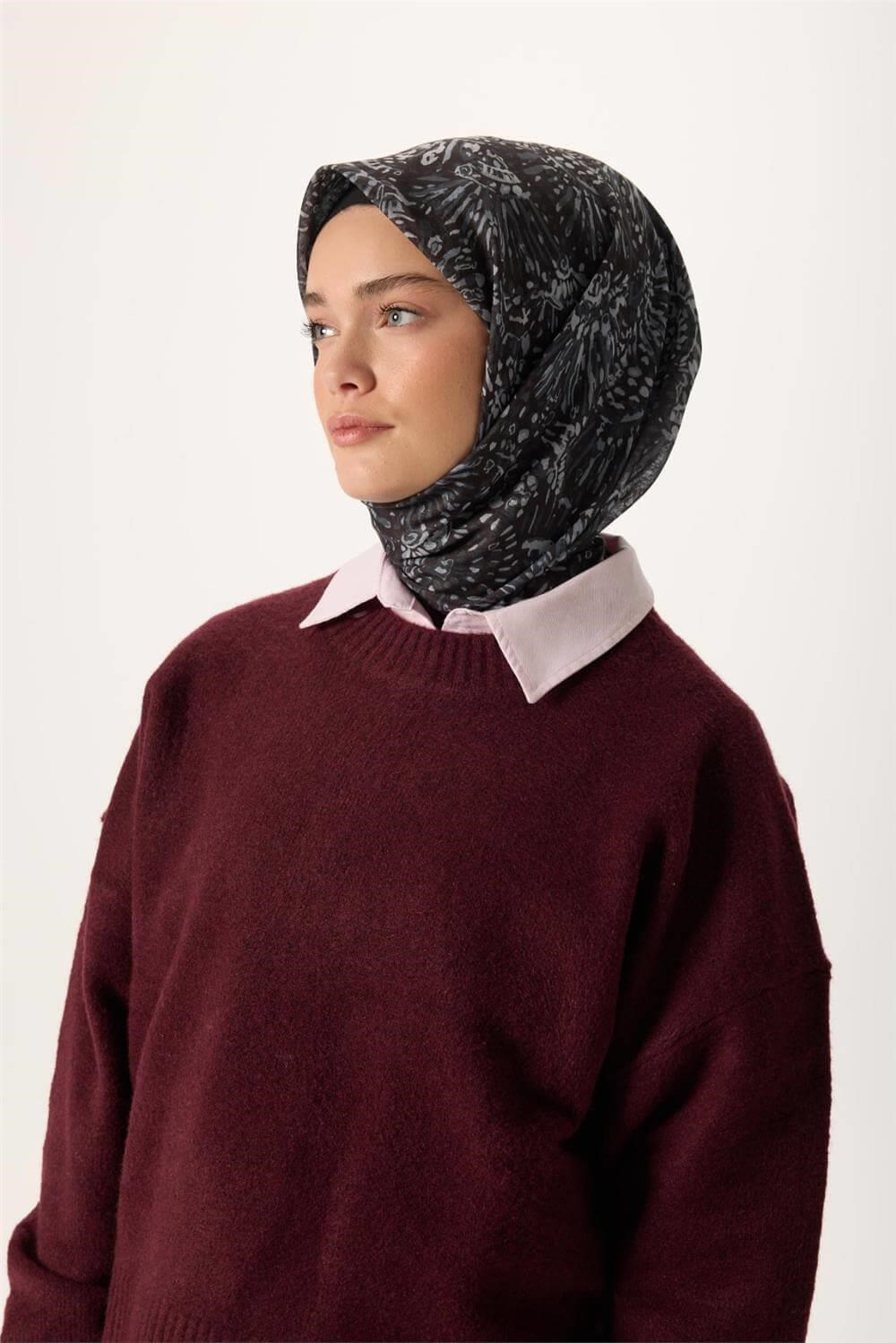 İnce Pamuk Soft Eşarp Siyah-Gümüş Desenli Tok Duruşlu Kaymaz 90x90