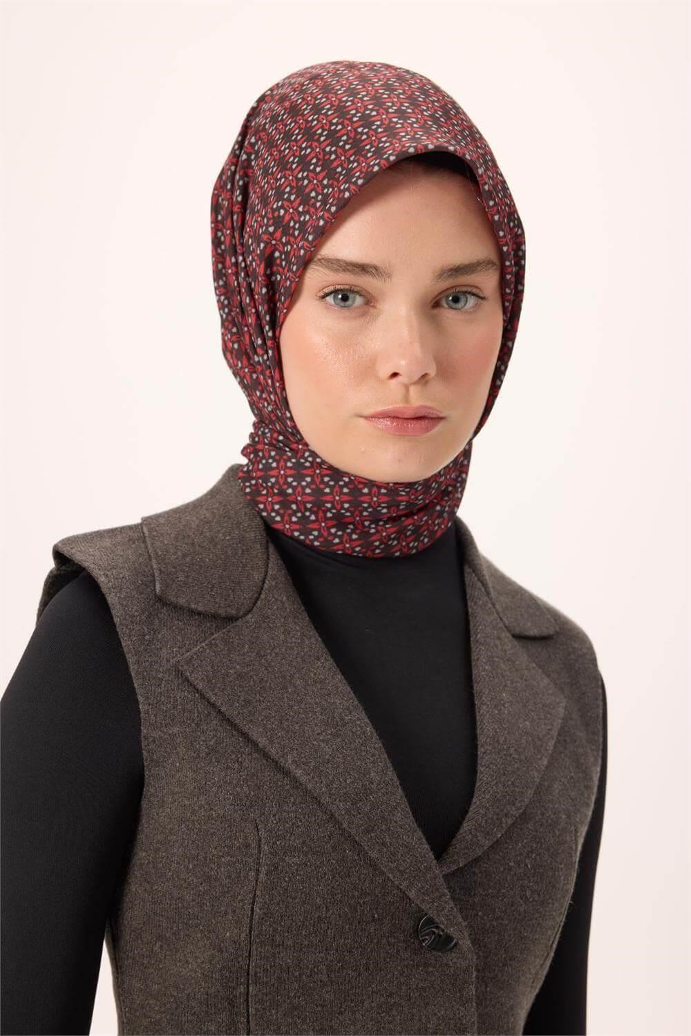 İnce Pamuk Soft Eşarp Siyah-Kırmızı Gri Desenli Kaymaz Dokulu Nefes Alan 90x90
