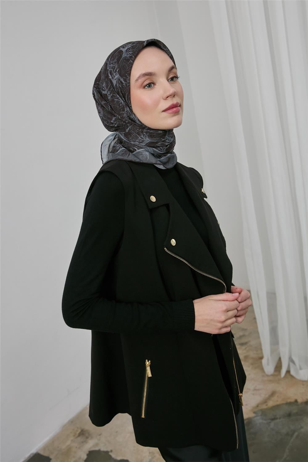 İnce Pamuk Soft Eşarp Siyah Yaprak Desenli Hafif Dokulu 90x90