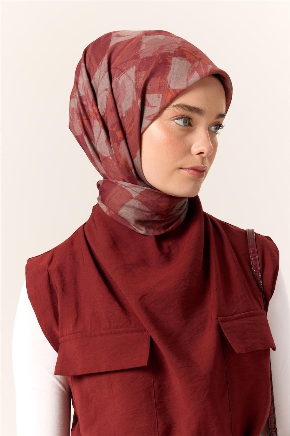 İnce Pamuk Soft Eşarp Taba-Bordo Desenli Kaymaz Dokulu Tok Duruşlu 90x90
