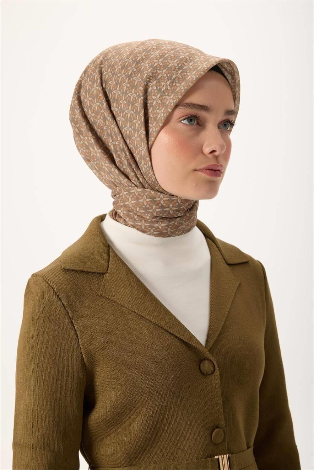 İnce Pamuk Soft Eşarp Turuncu-Yeşil Kahve Vizon Desenli Kaymaz Dokulu Nefes Alan 90x90