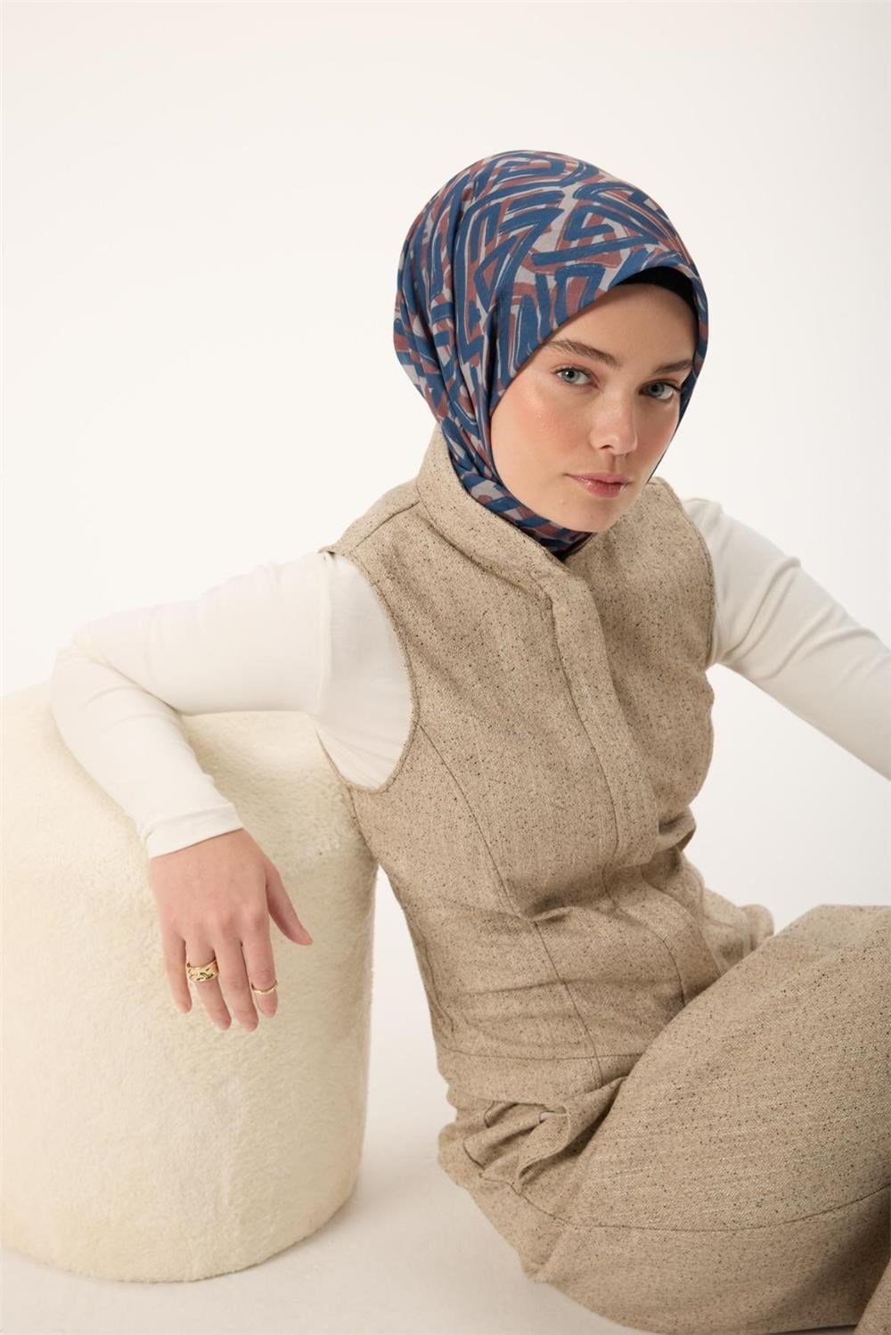 İnce Pamuk Soft Eşarp Vizon Lacivert Desenli Nefes Alan 90x90