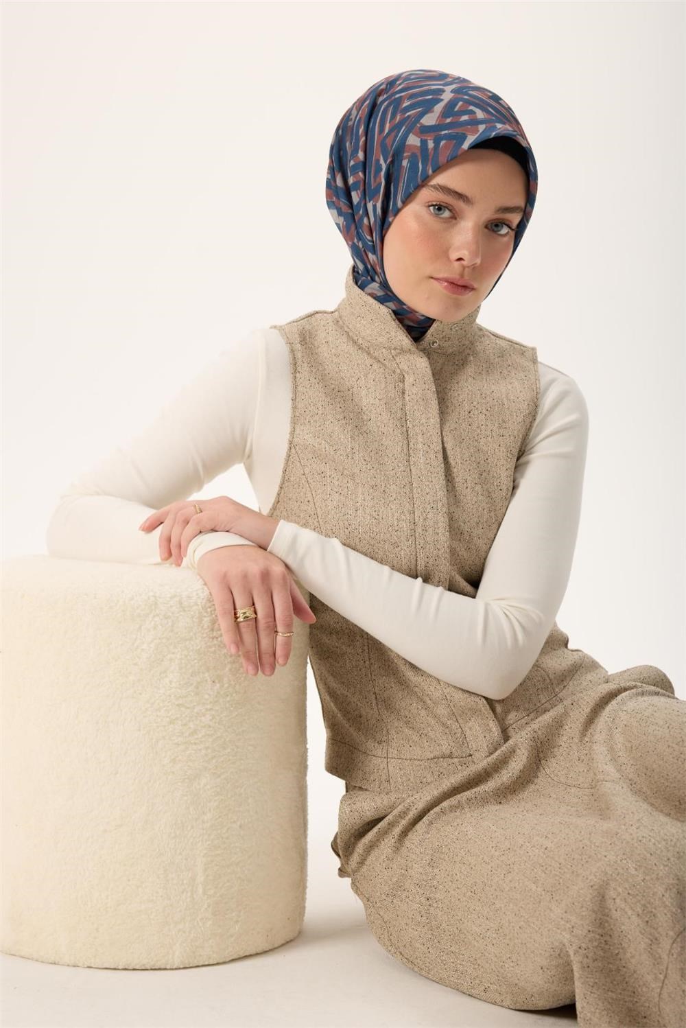 İnce Pamuk Soft Eşarp Vizon Lacivert Desenli Nefes Alan 90x90